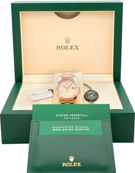 Rolex Day-Date 40 228235